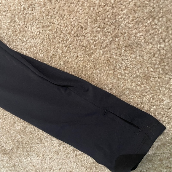 Under Armour Pullover - Picture 4 of 4